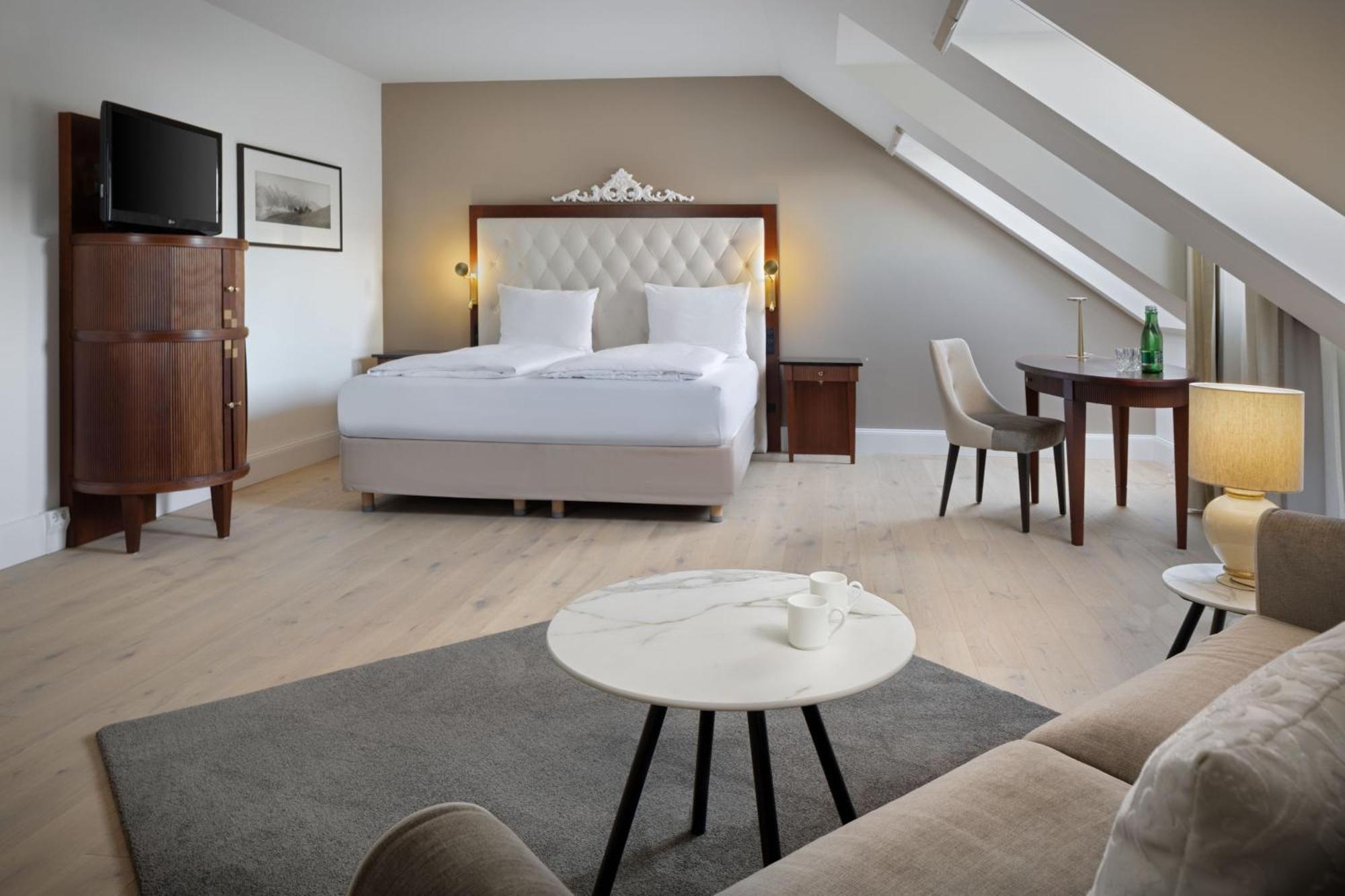 Arabella Jagdhof Resort Am Fuschlsee, A Tribute Portfolio Hotel Hof bei Salzburg Exterior photo