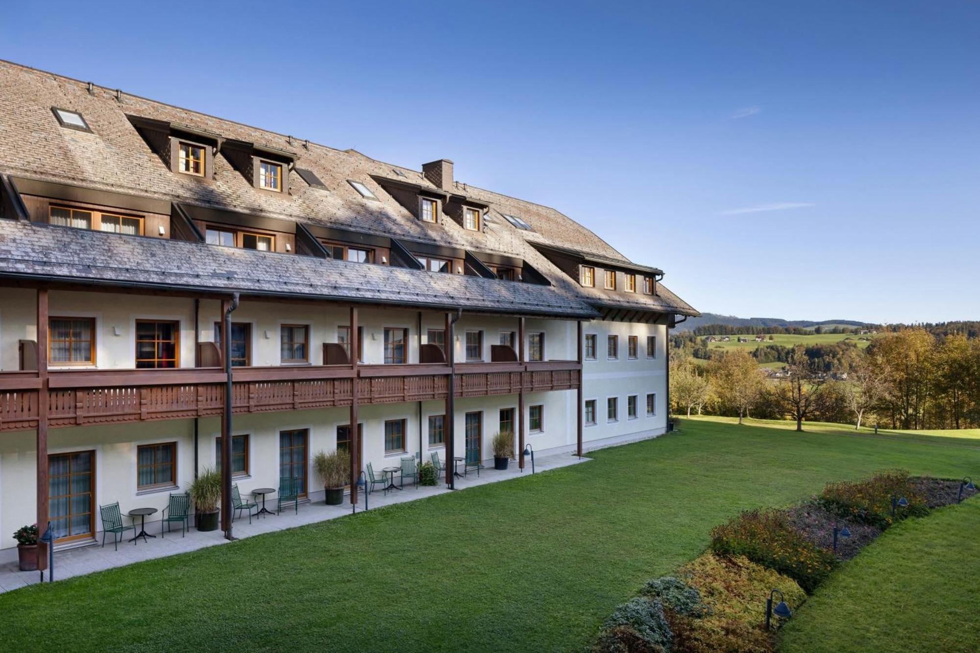Arabella Jagdhof Resort Am Fuschlsee, A Tribute Portfolio Hotel Hof bei Salzburg Exterior photo